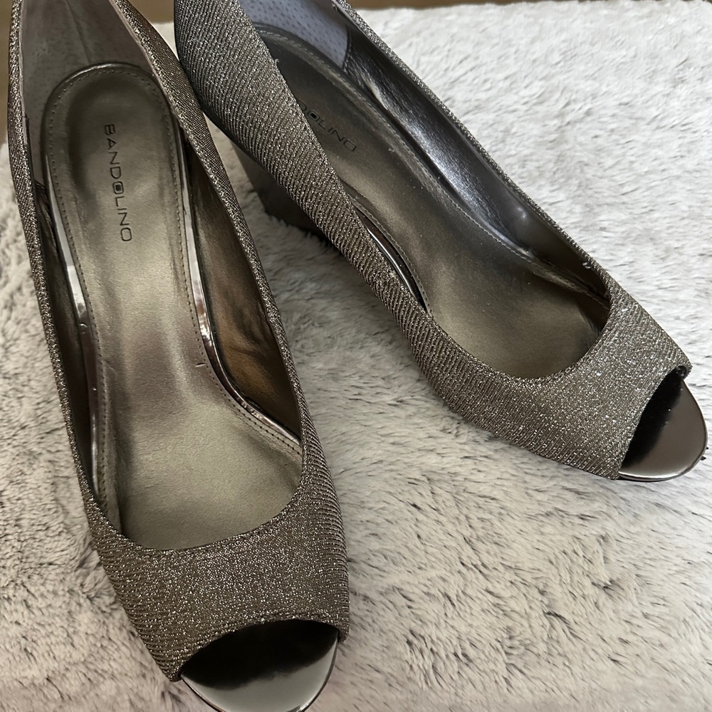 Bandolino size 10M 3” Wedge